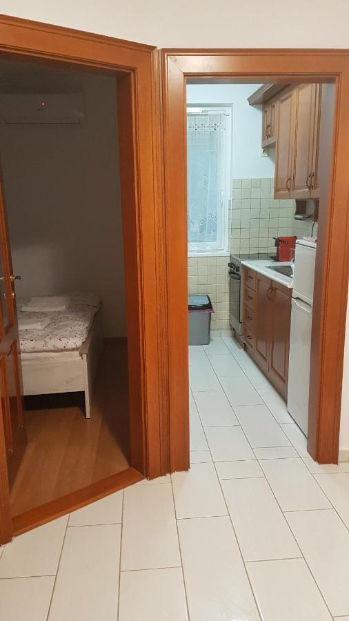 Rose Apartman Дебрецен Екстериор снимка